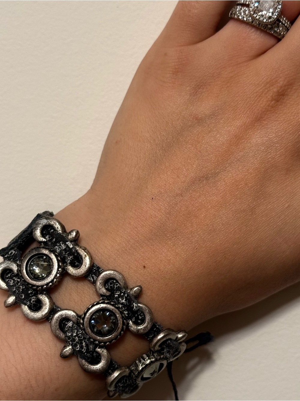 NWT Leather Rock Rhinestone Snap Bracelet